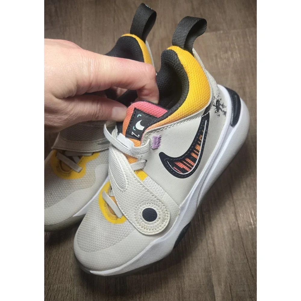 Nike Team Hustle Low Doodles - FJ7688-101~ Size 13~‎